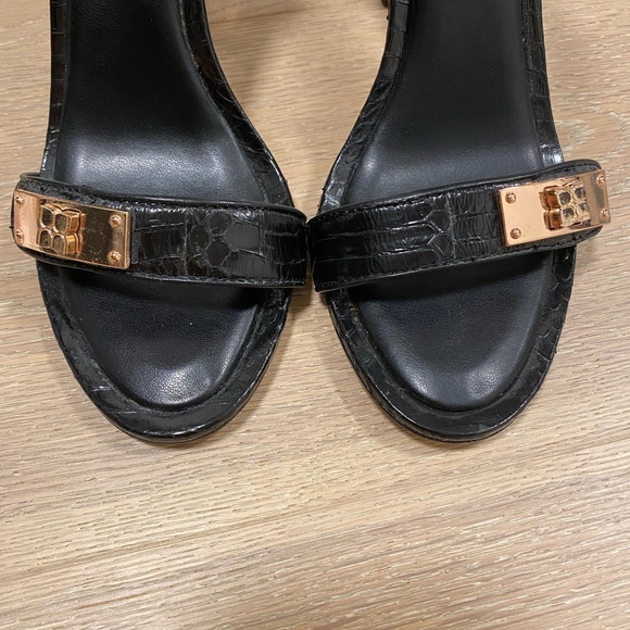 NWOT Black snakeskin detailing heels size 35.5. - Picture 4 of 9